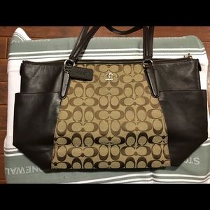 Medium Coach purse